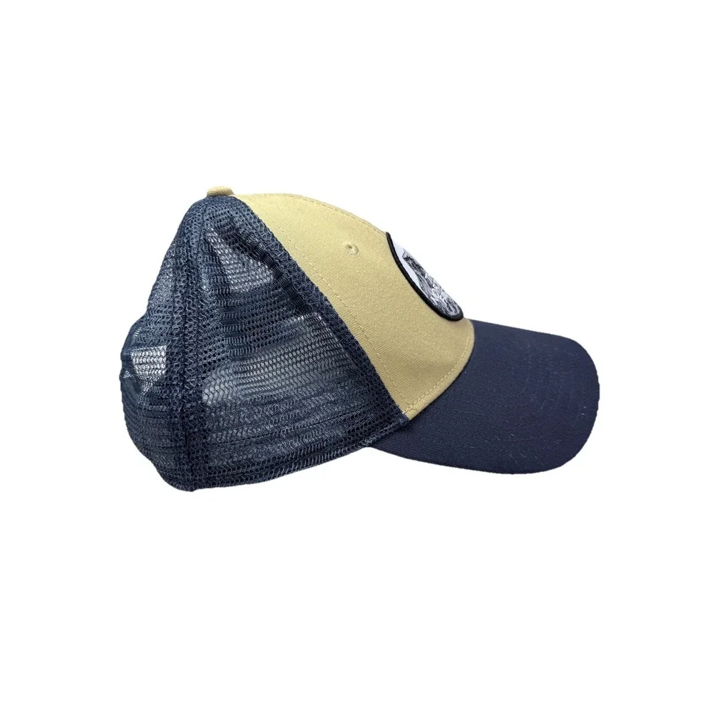 The North Face Mudder Trucker‎ Cap Mountain Graphic Logo Adjustable Snap Back 4d